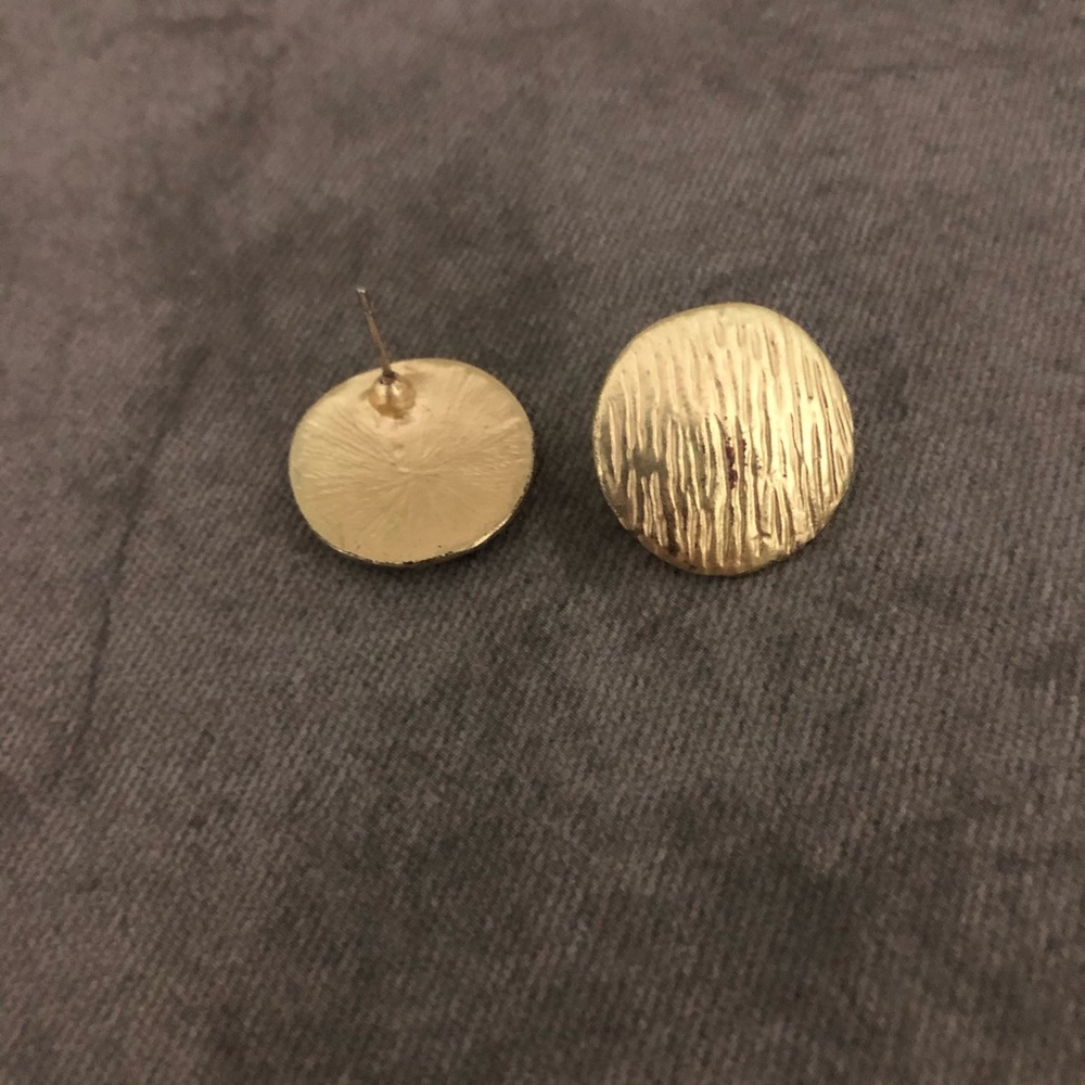 Gold earrings